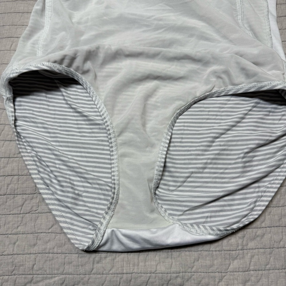 Nip Tuck Swim Gray & White Striped One-piece Swimsuit Size 12 - Picture 11 of 11